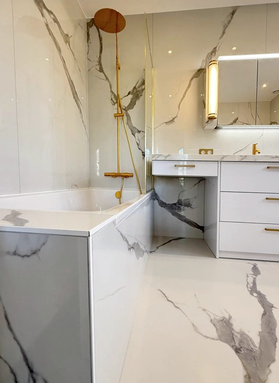 Rénovation de salle de bain à Hyères, Toulon et La Garde : tendances, carrelage et plomberie en 2026